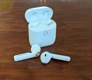 Test Panasonic RZ-B100W : des écouteurs au format Airpods, abordables et perfectibles